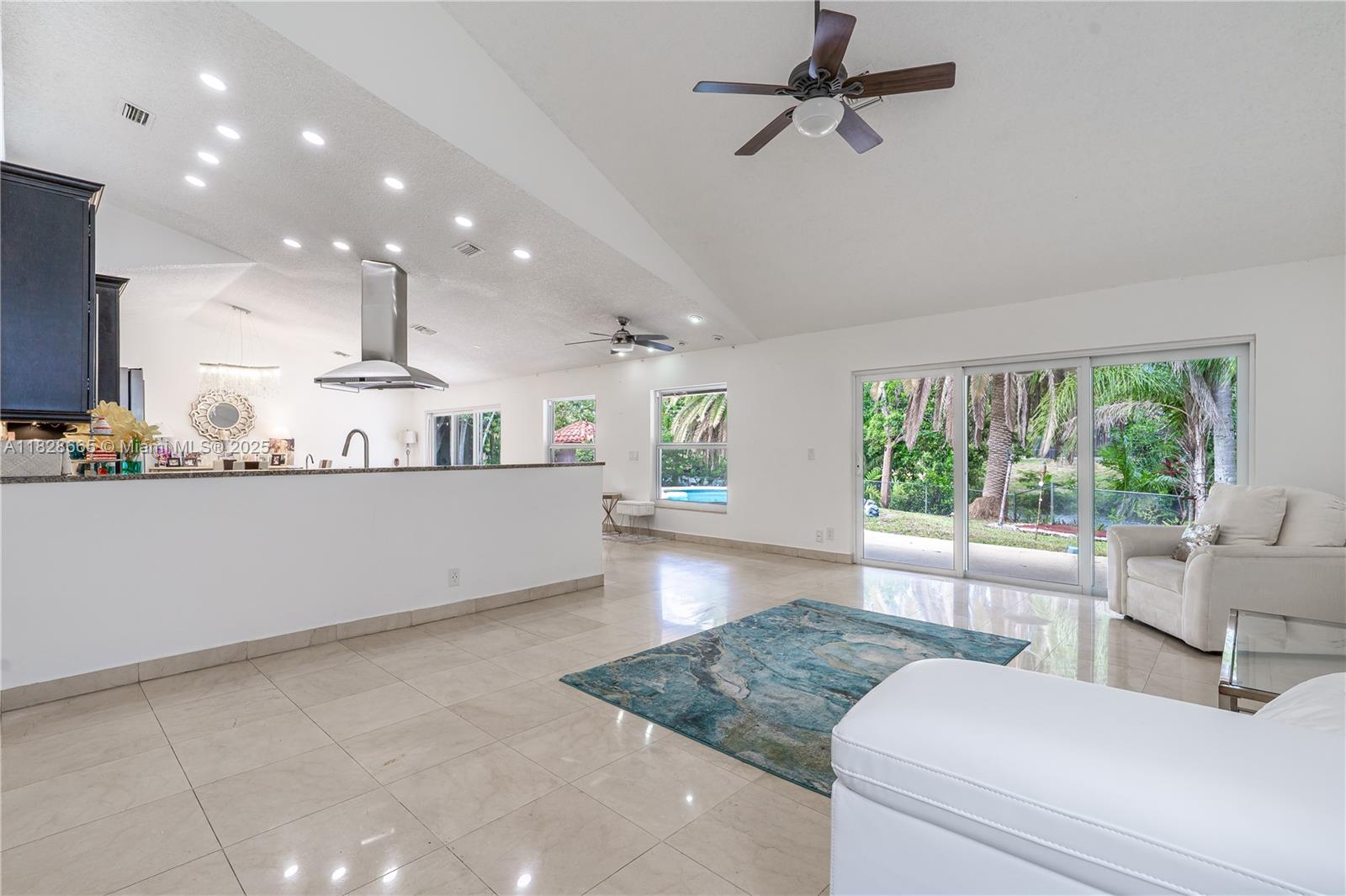 5452 SW 88th Ter