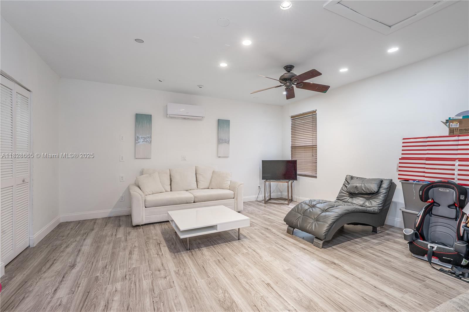 5452 SW 88th Ter