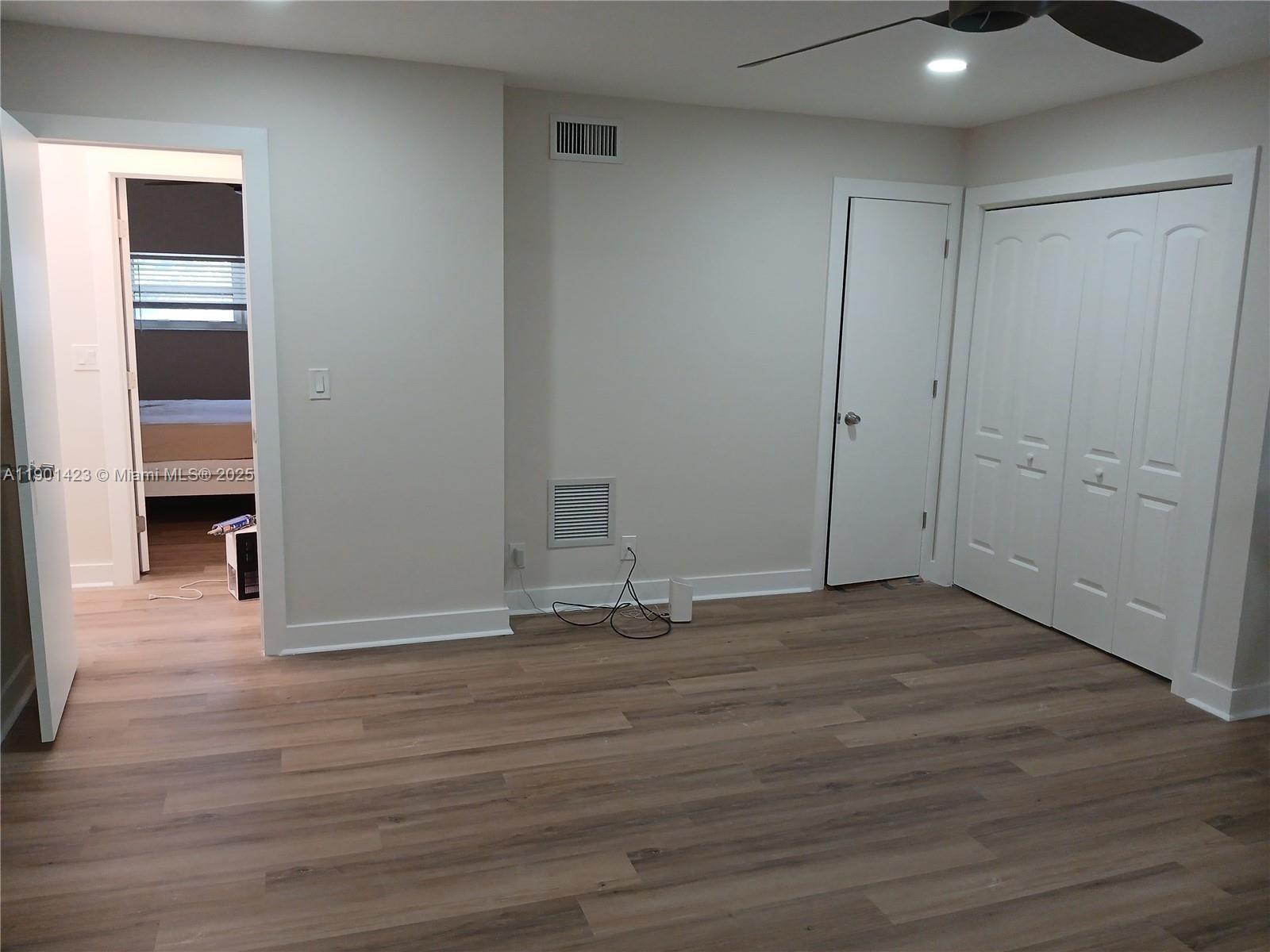 VERSAILLES VILLAS - Residential Lease