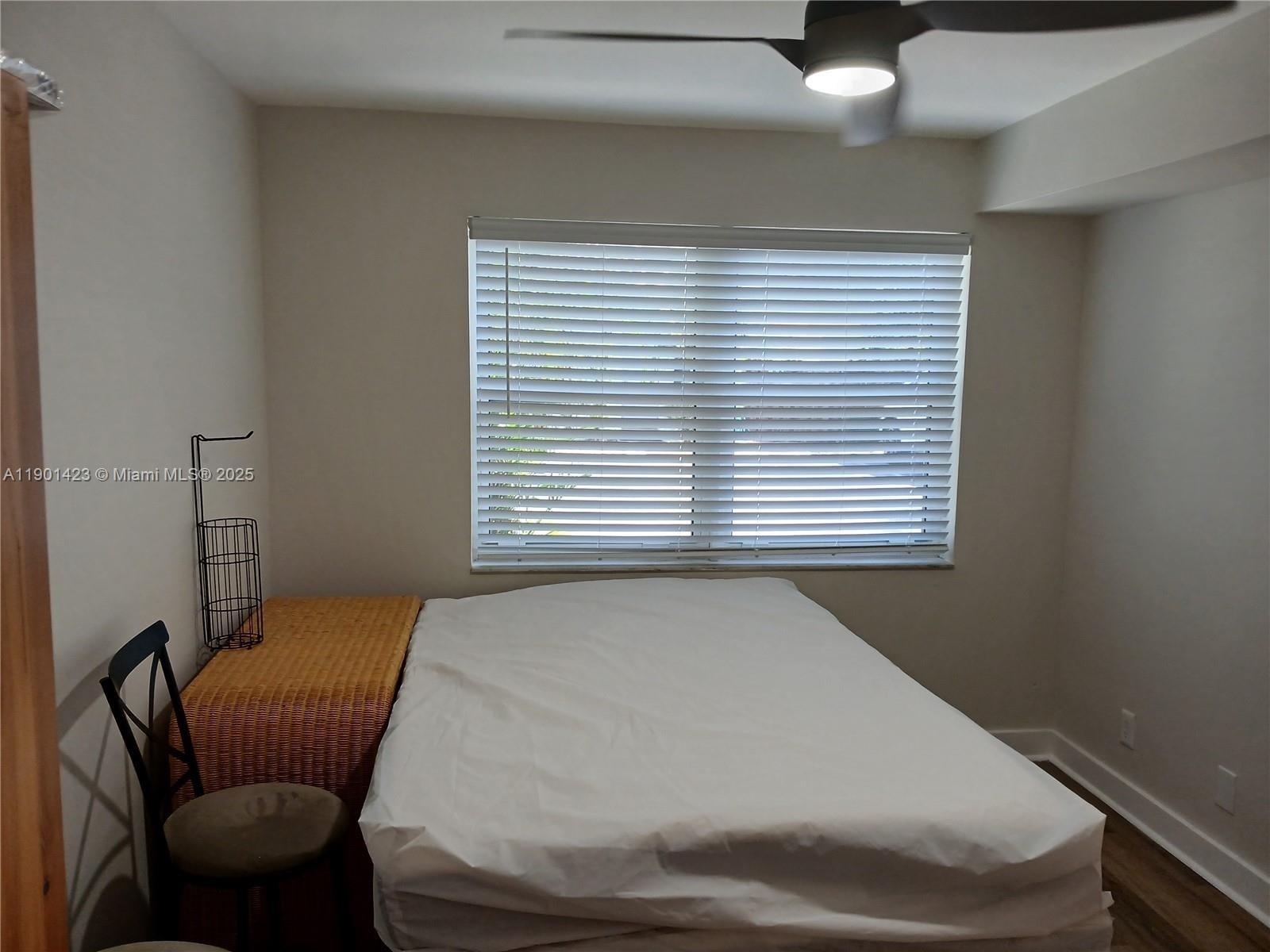 VERSAILLES VILLAS - Residential Lease