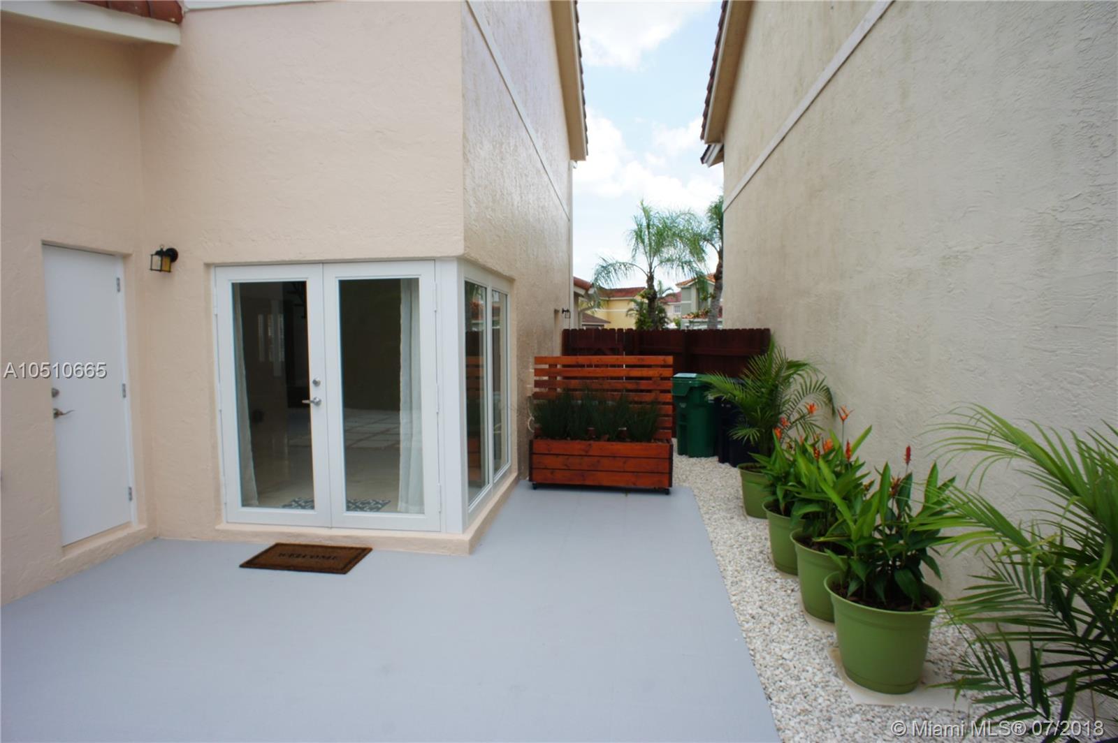 CHARLESTOWNE - Residential Lease