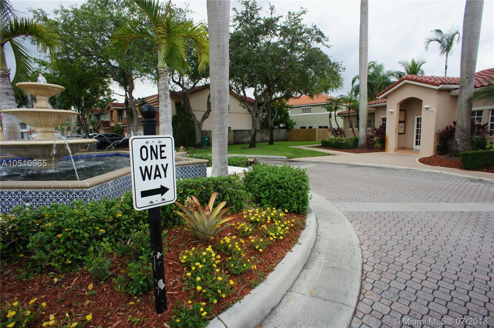 CHARLESTOWNE - Residential Lease