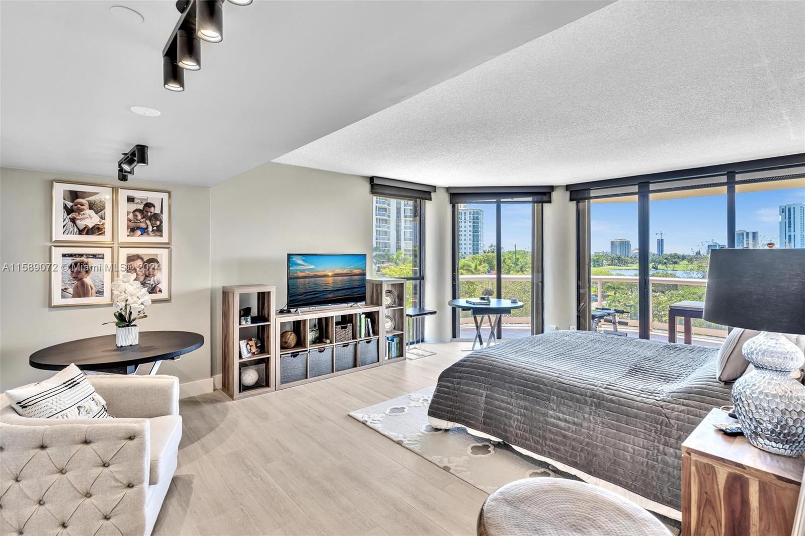 20191 E Country Club Dr 501