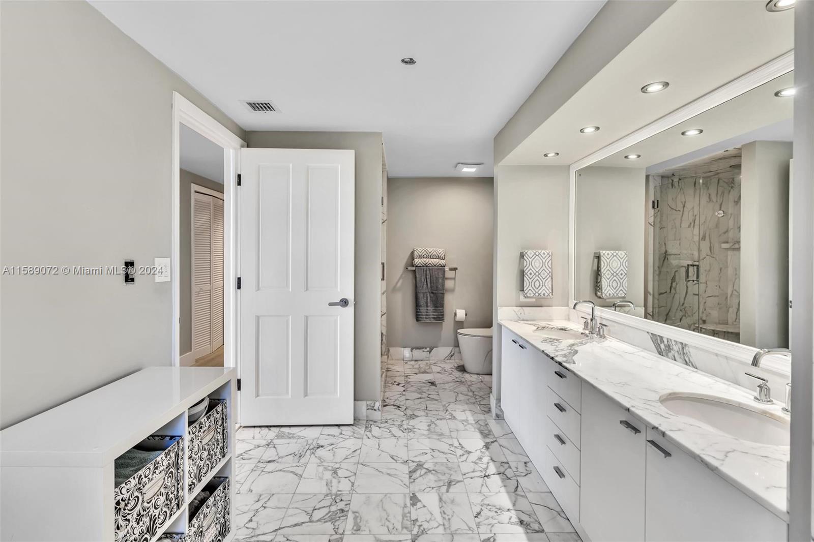 TERRACES NORTH TURNBERRY - Residential