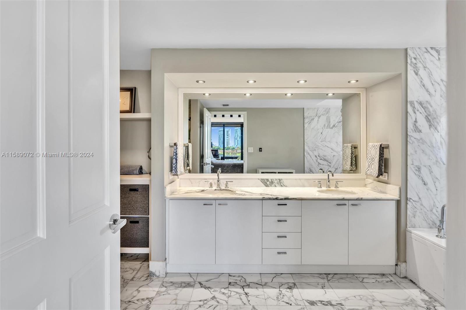 20191 E Country Club Dr 501