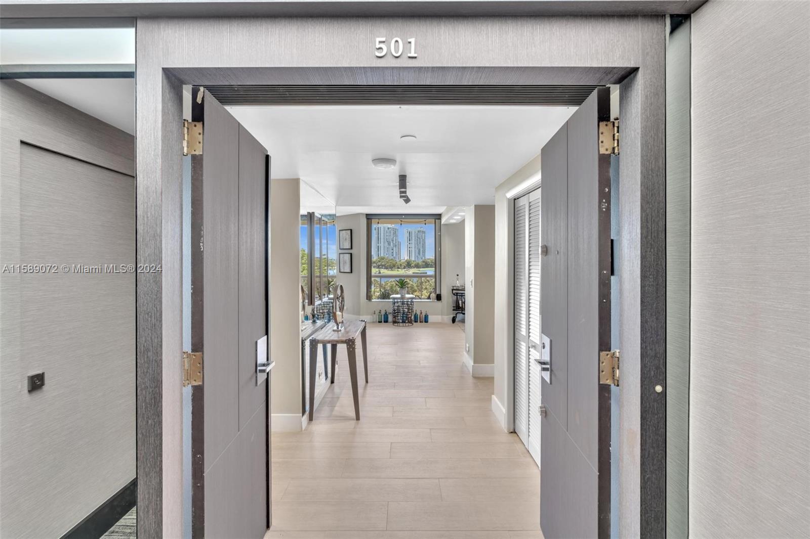 TERRACES NORTH TURNBERRY - Residential