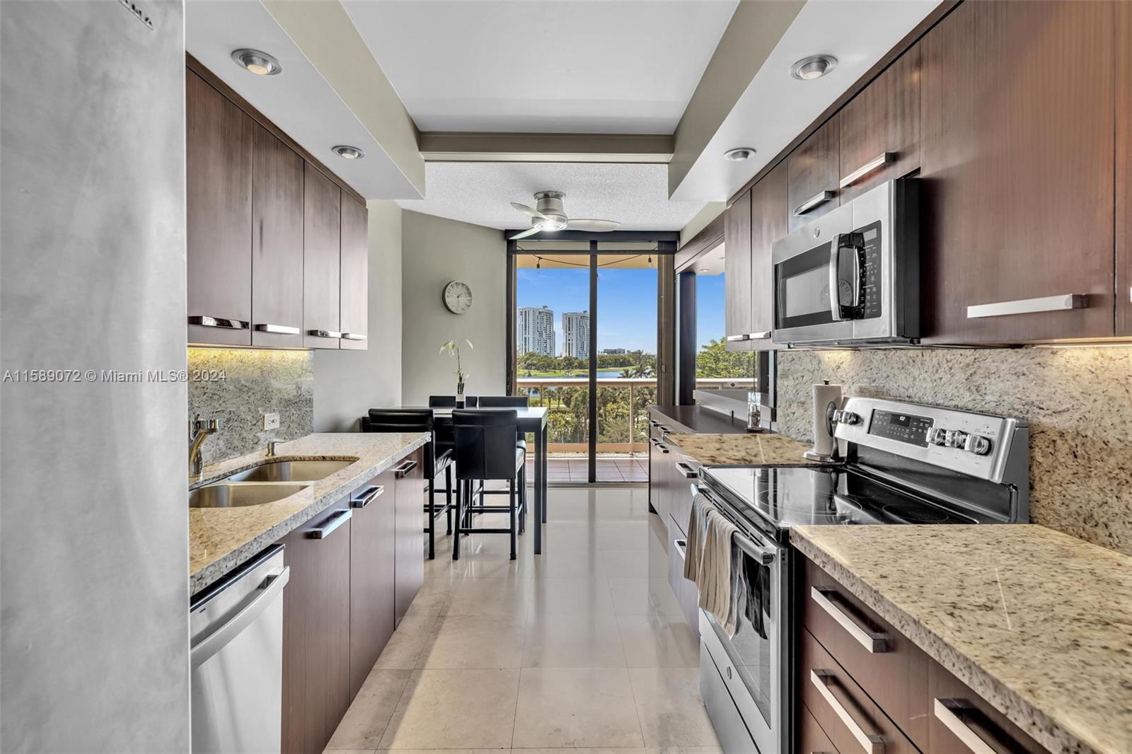 TERRACES NORTH TURNBERRY - Residential