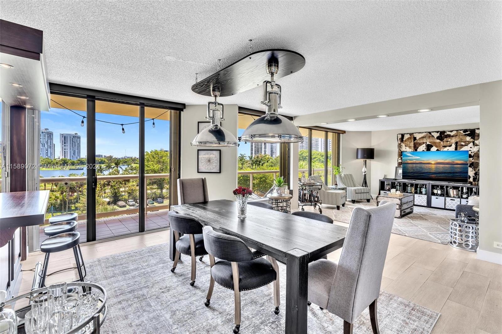 TERRACES NORTH TURNBERRY - Residential