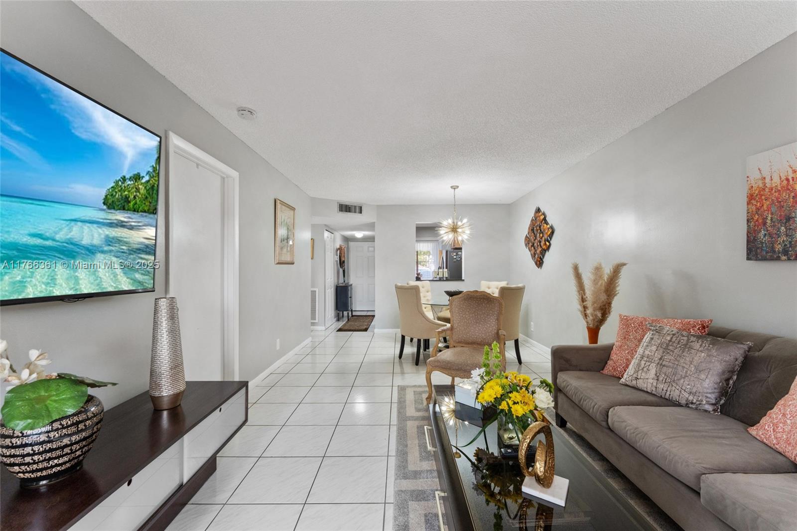 LAKESHORE AT UNIVERSITY P - Residential