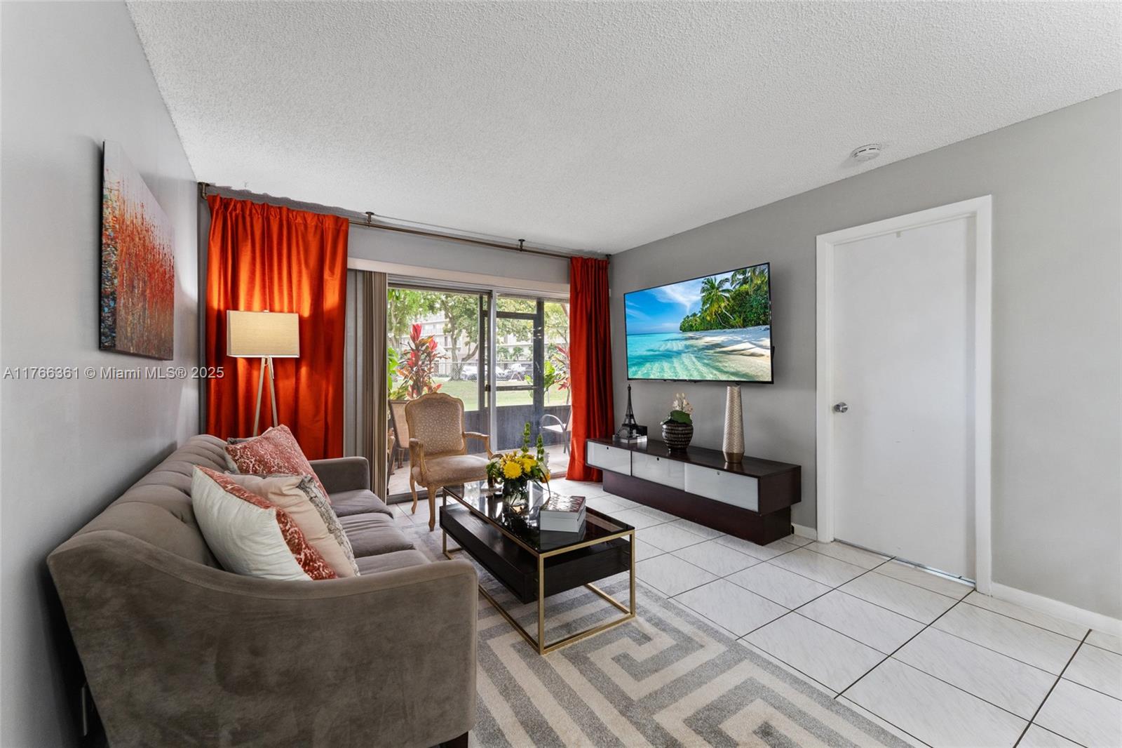 LAKESHORE AT UNIVERSITY P - Residential