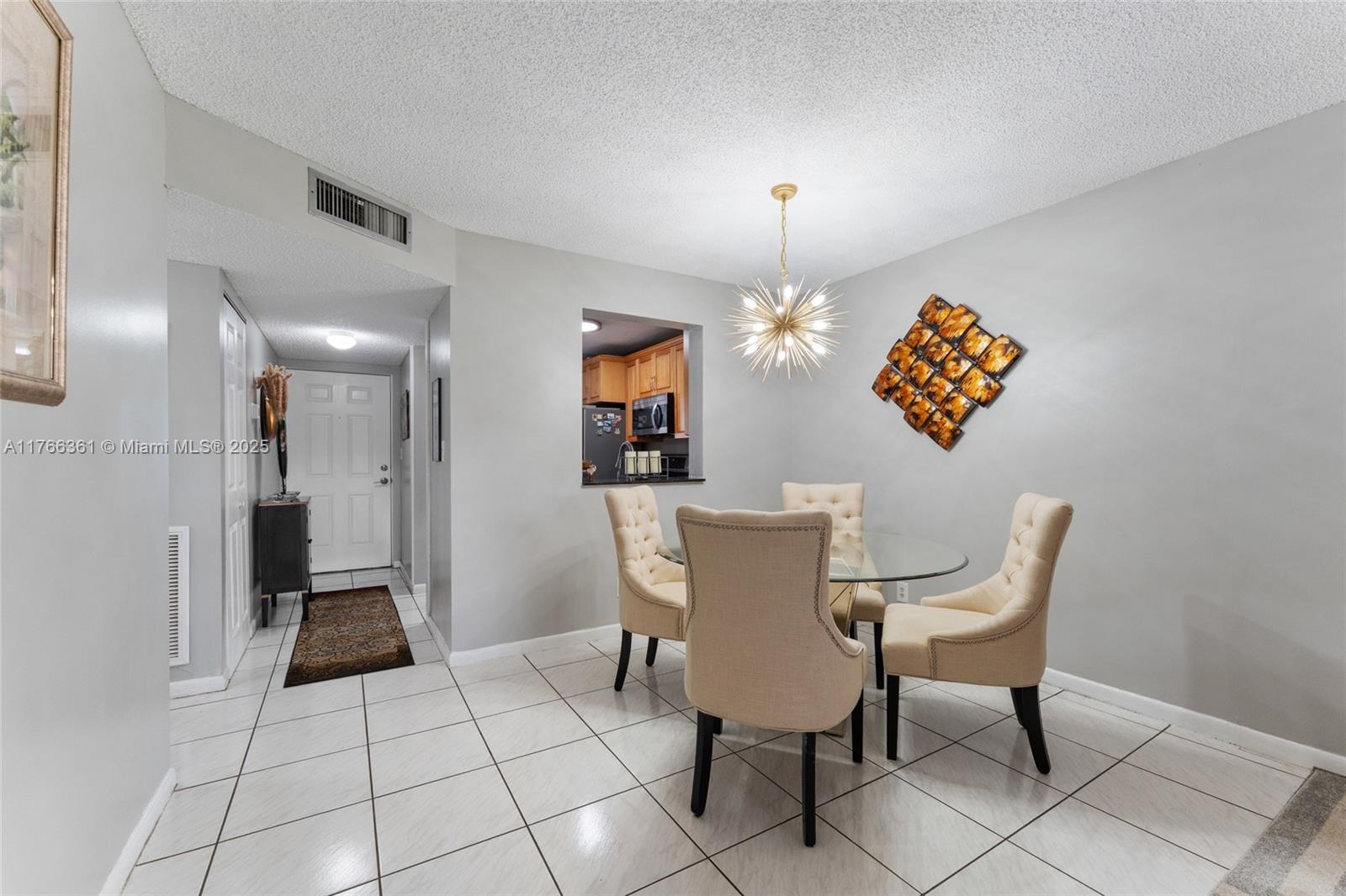 LAKESHORE AT UNIVERSITY P - Residential