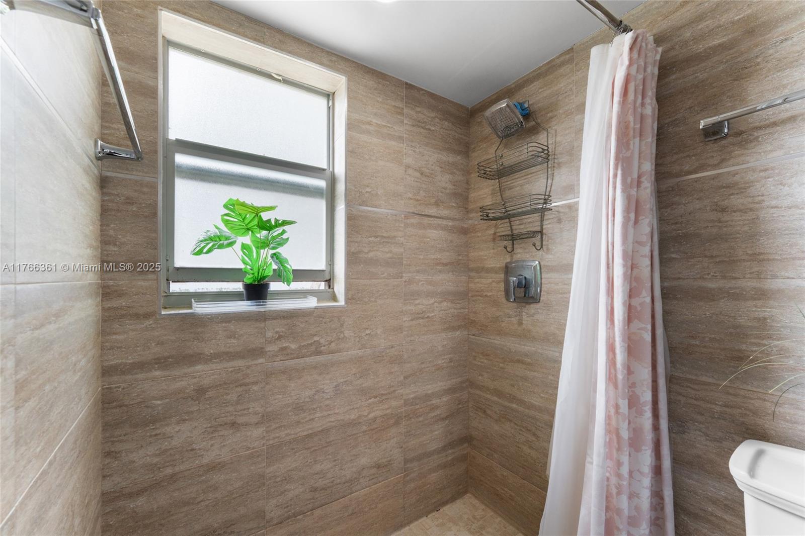 LAKESHORE AT UNIVERSITY P - Residential