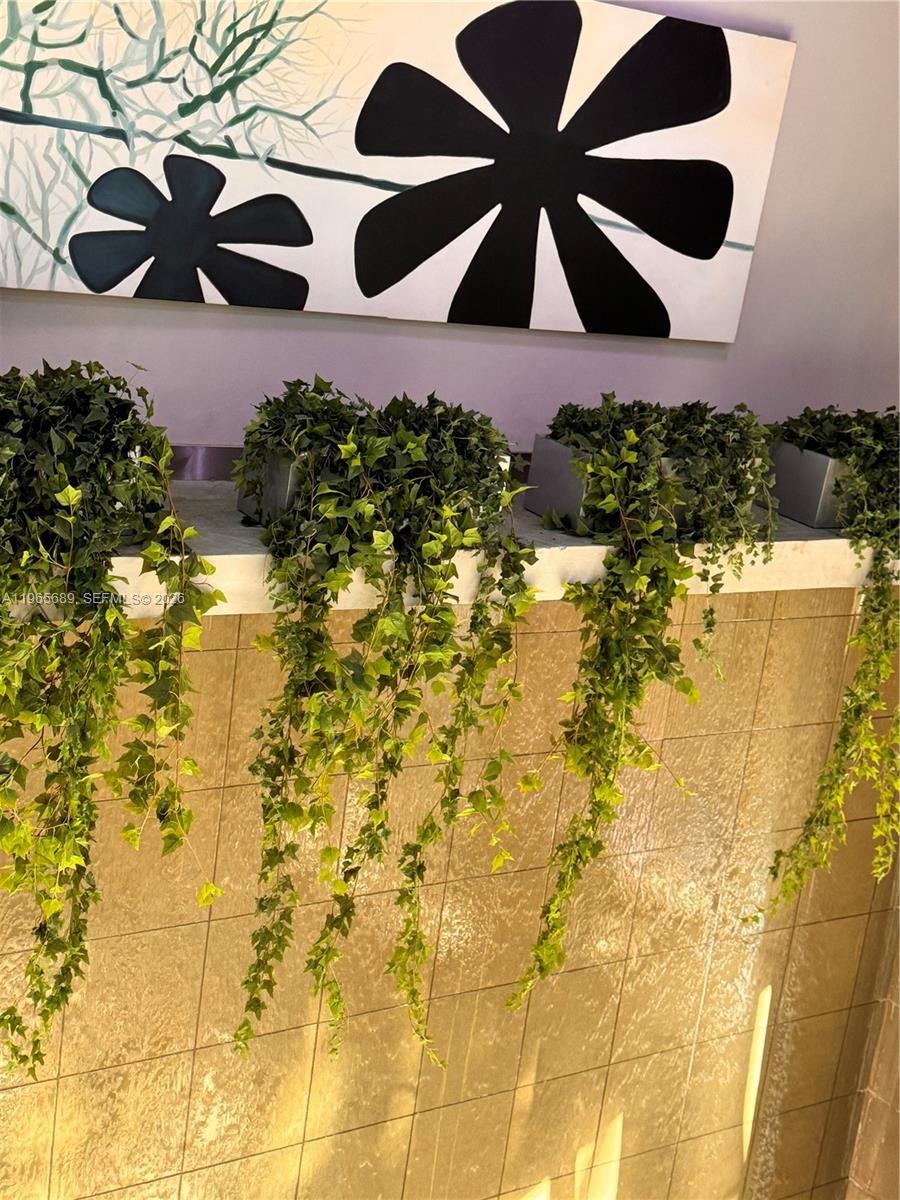 UPTOWN MARINA LOFTS CONDO - Residential