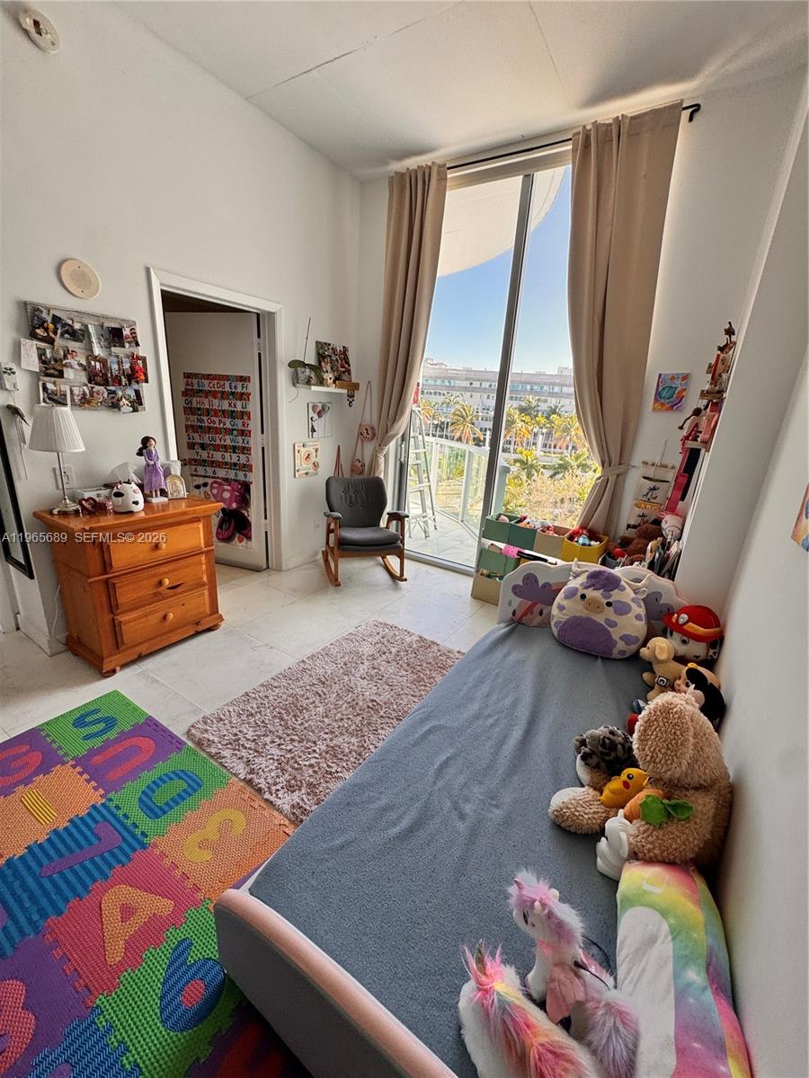 UPTOWN MARINA LOFTS CONDO - Residential