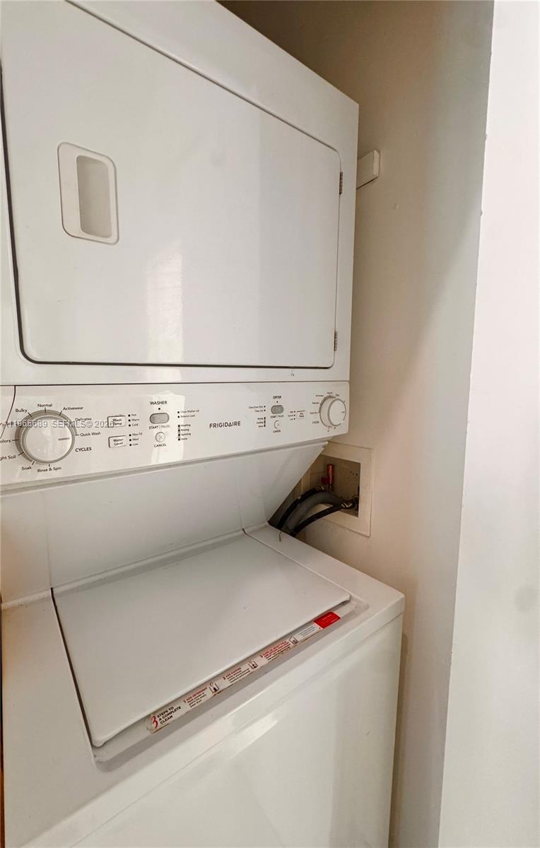 UPTOWN MARINA LOFTS CONDO - Residential