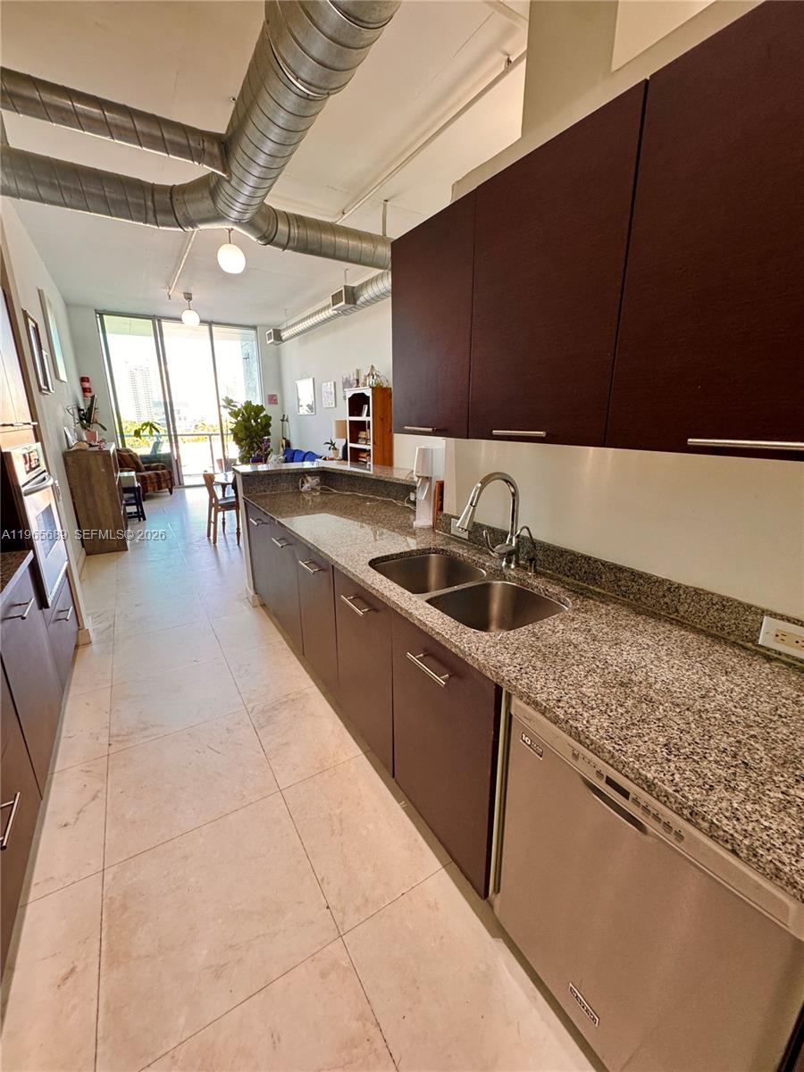 UPTOWN MARINA LOFTS CONDO - Residential