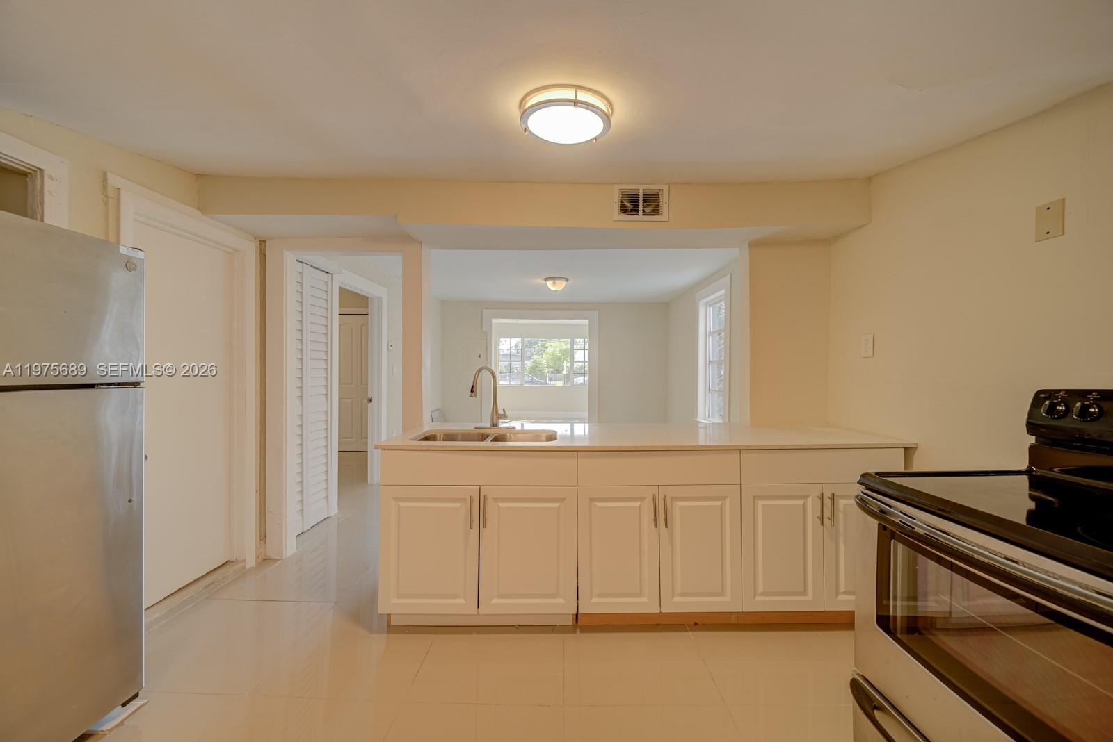 PINE HIGHLANDS - Residential Lease