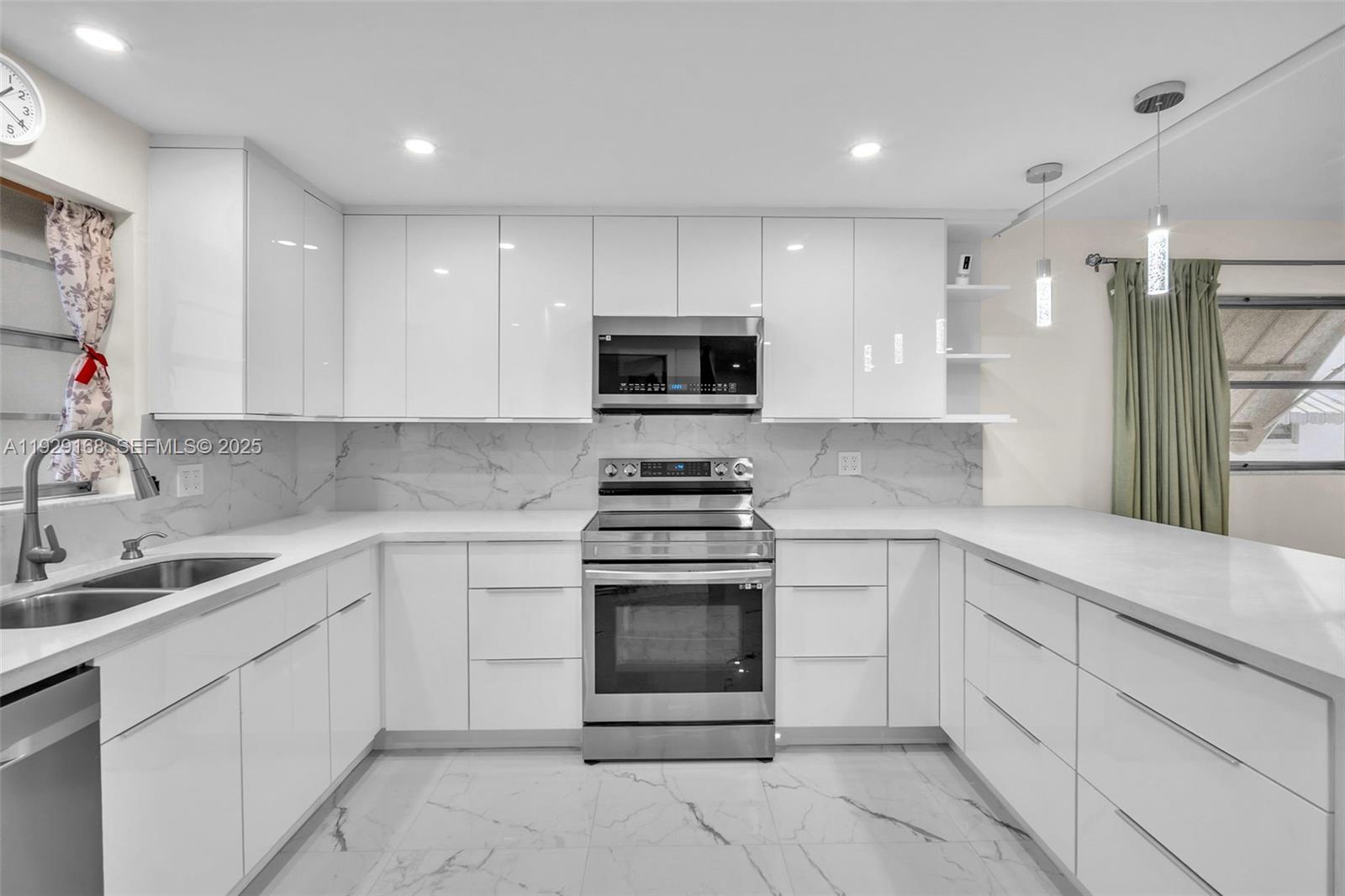 EASTBROOK CONDOMINIUM APT - Residential