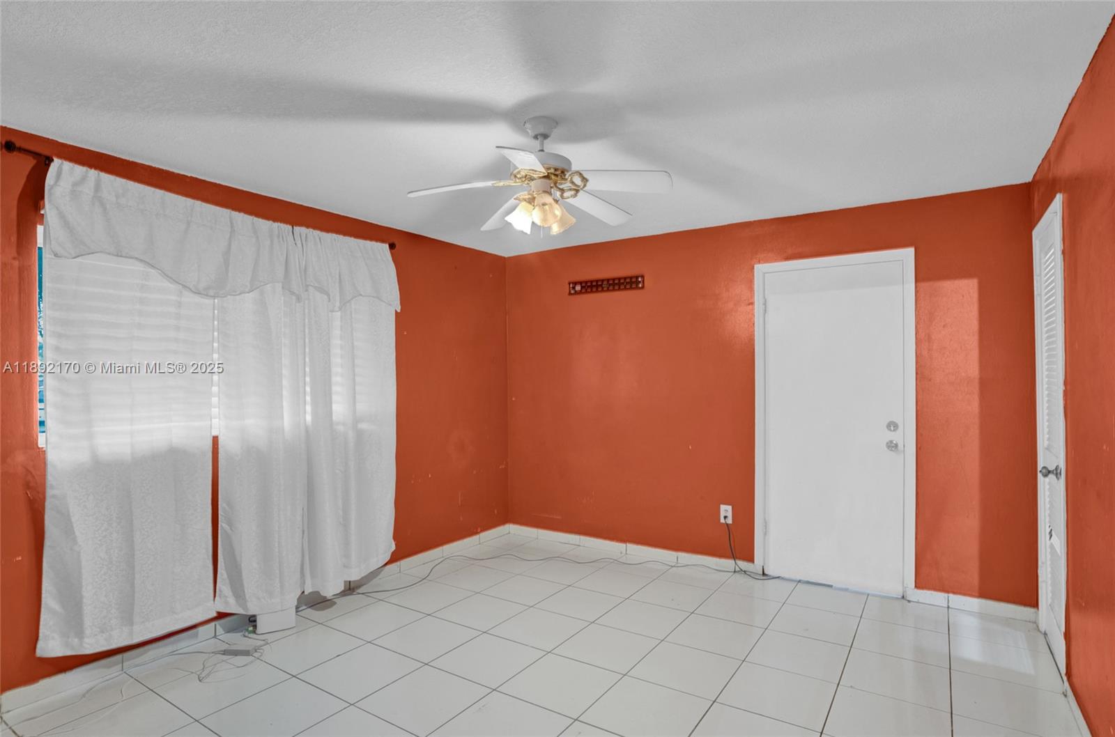 MEADOW WOOD MANOR SEC 3 - Residential Lease