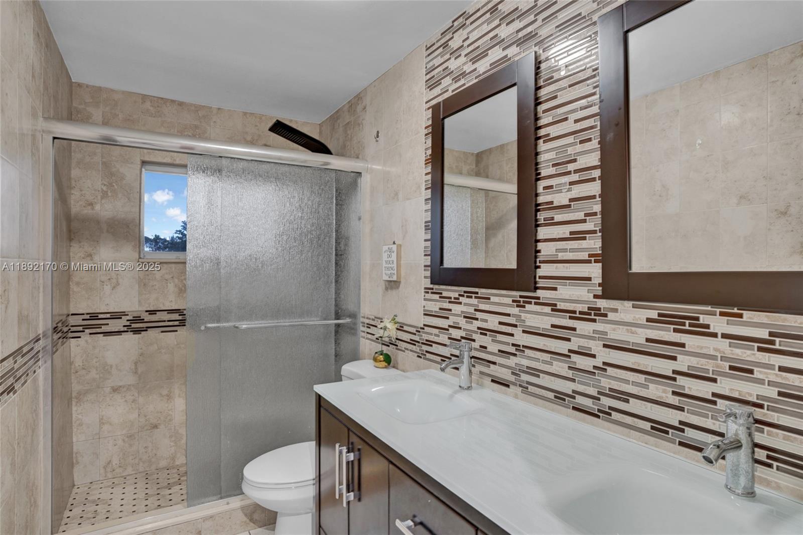 MEADOW WOOD MANOR SEC 3 - Residential Lease