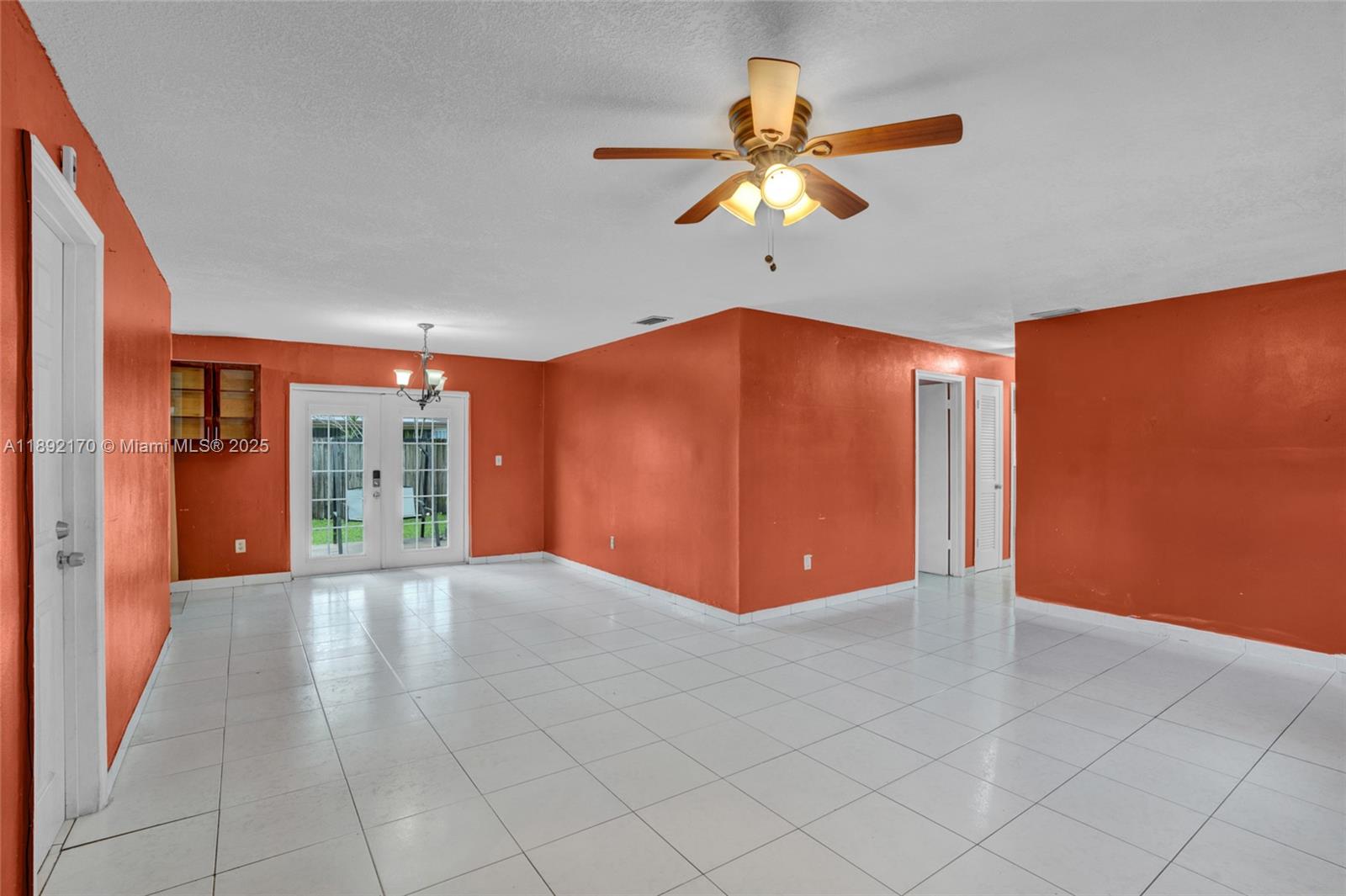 MEADOW WOOD MANOR SEC 3 - Residential Lease