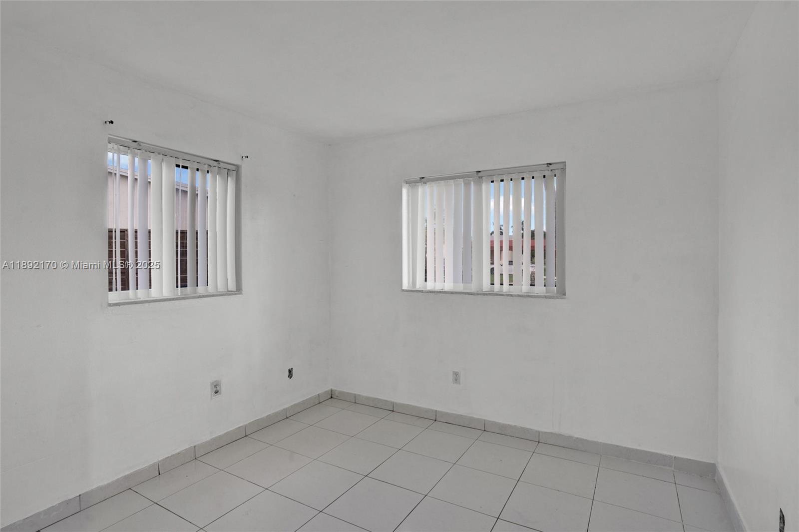 MEADOW WOOD MANOR SEC 3 - Residential Lease