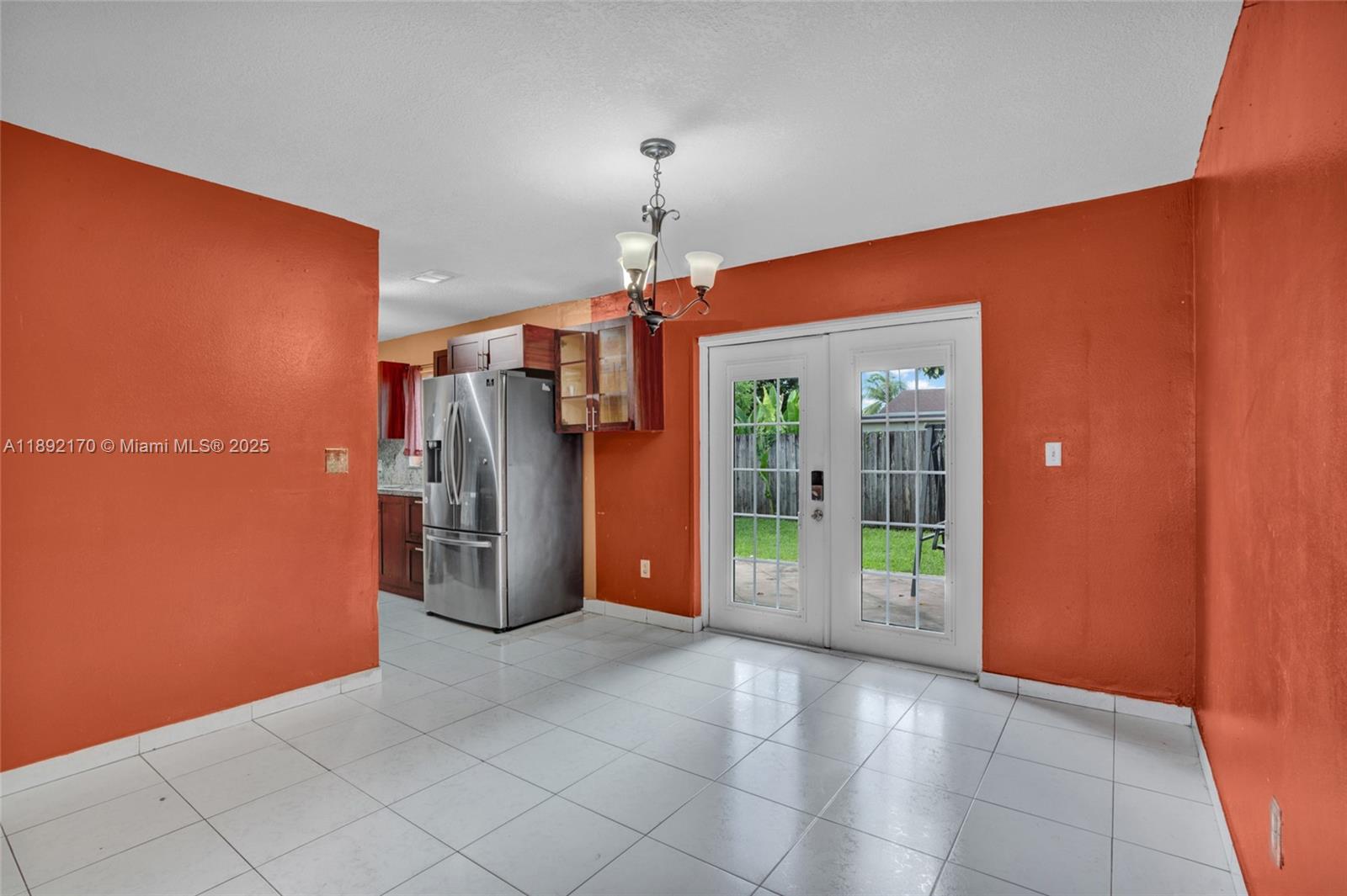 MEADOW WOOD MANOR SEC 3 - Residential Lease