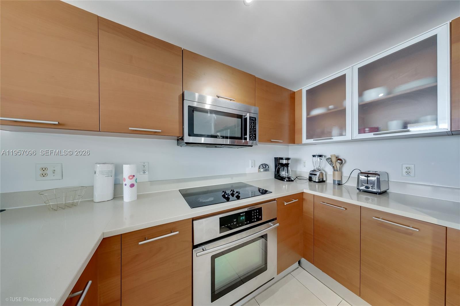 MIDBLOCK MIAMI CONDO - Residential