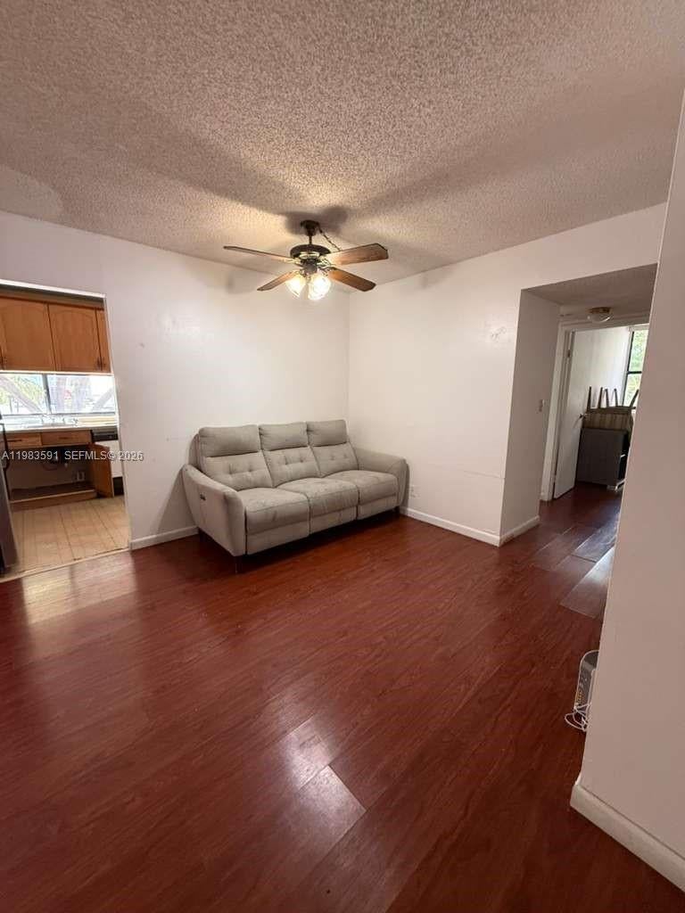 16909 N Bay Rd 211