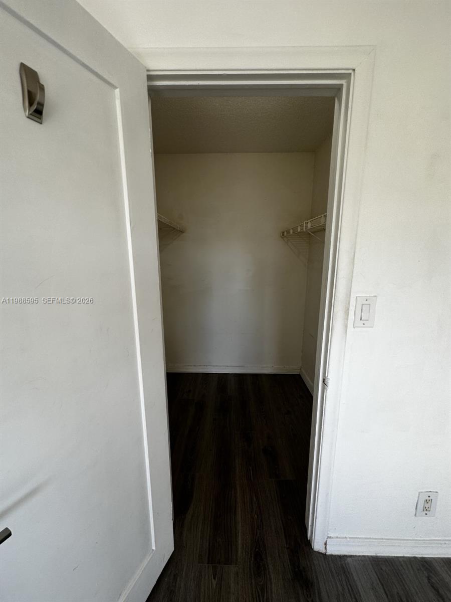 DADELAND PLACE CONDO - Residential