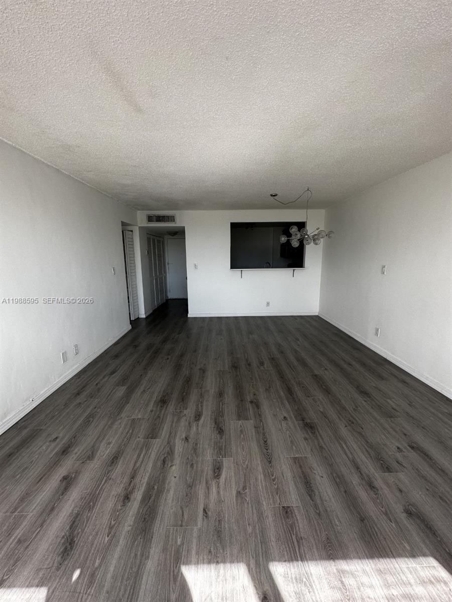 DADELAND PLACE CONDO - Residential