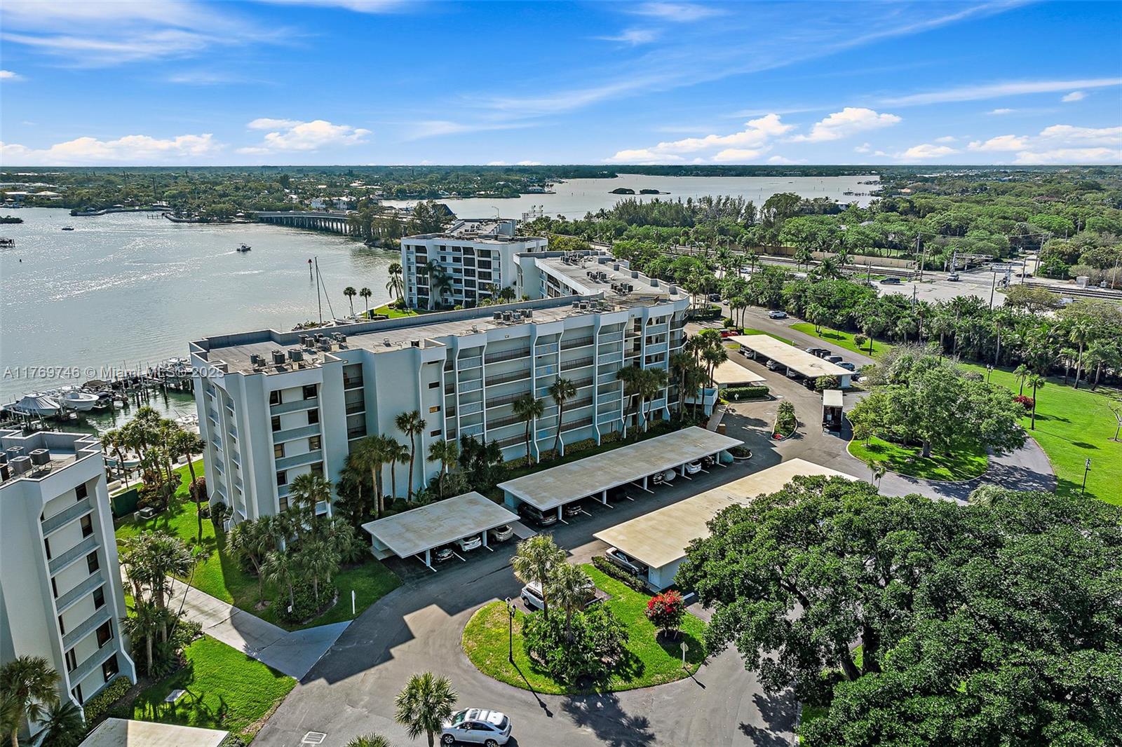 JUPITER COVE CONDO - Residential