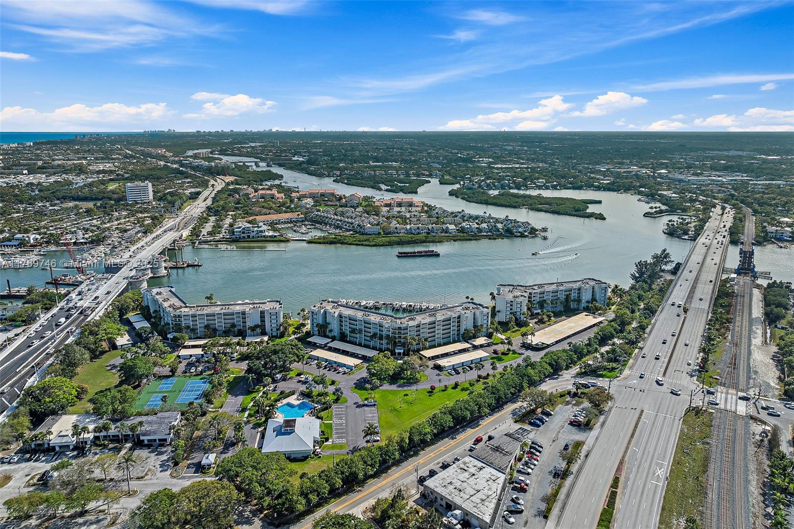 JUPITER COVE CONDO - Residential