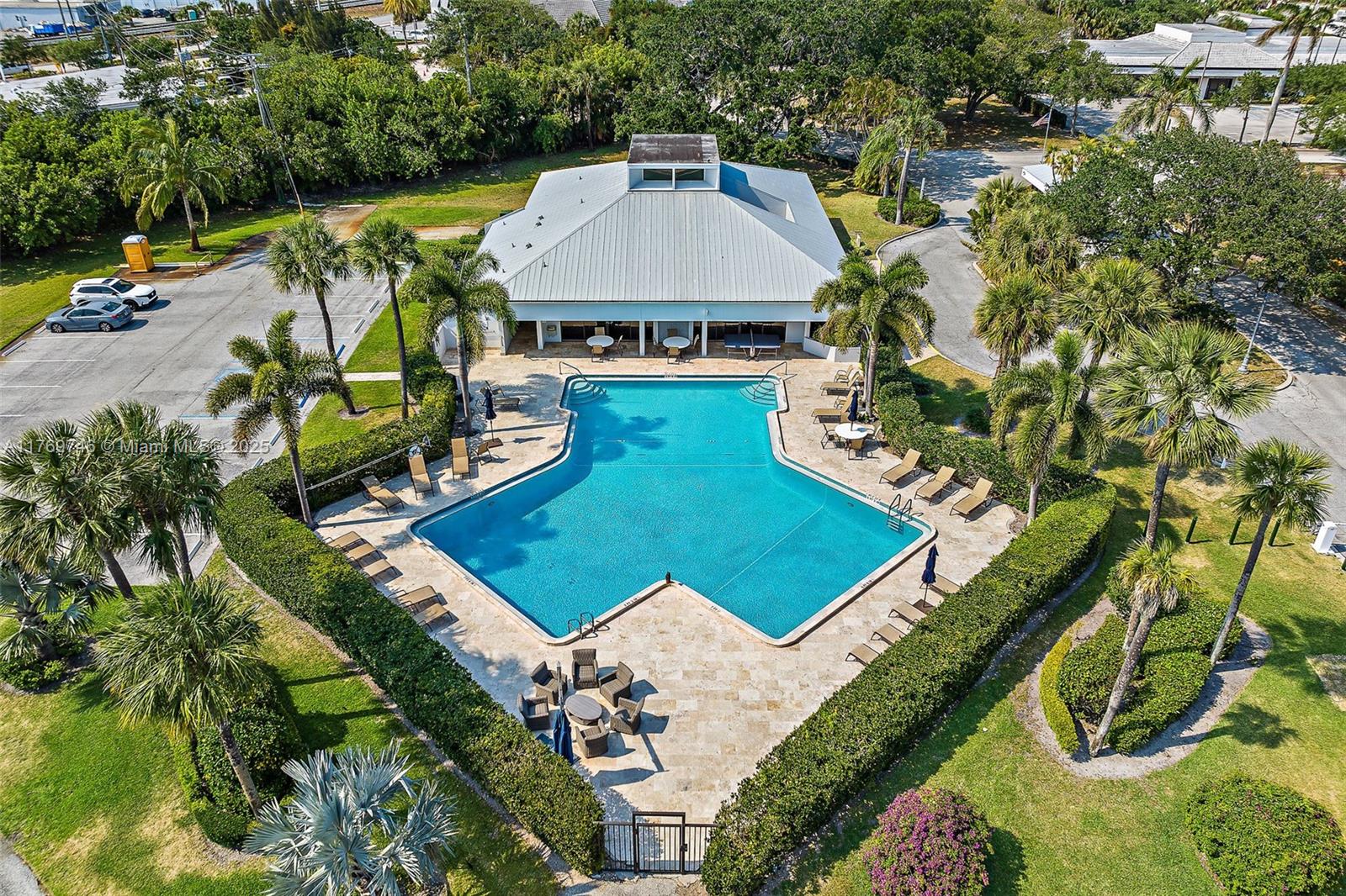 JUPITER COVE CONDO - Residential