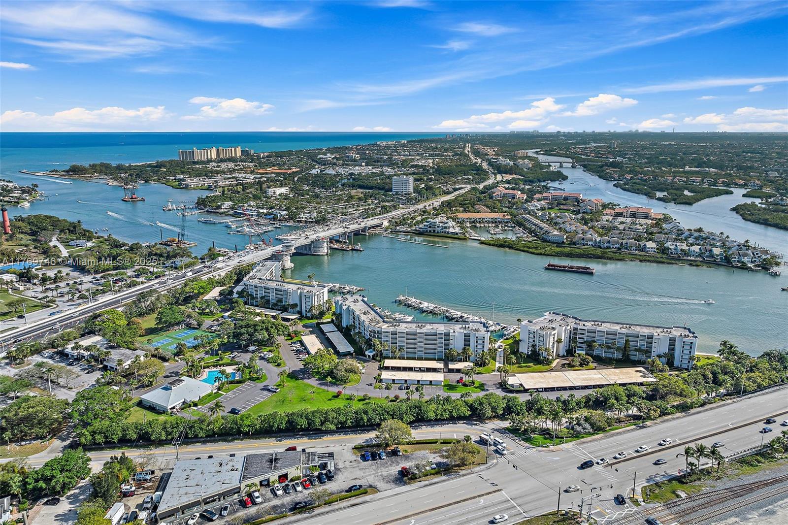JUPITER COVE CONDO - Residential