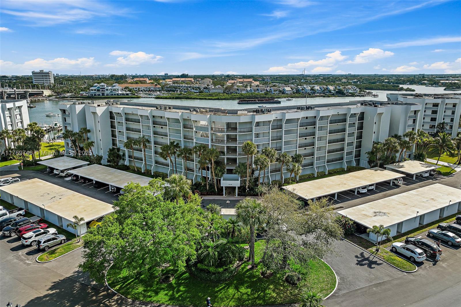 JUPITER COVE CONDO - Residential