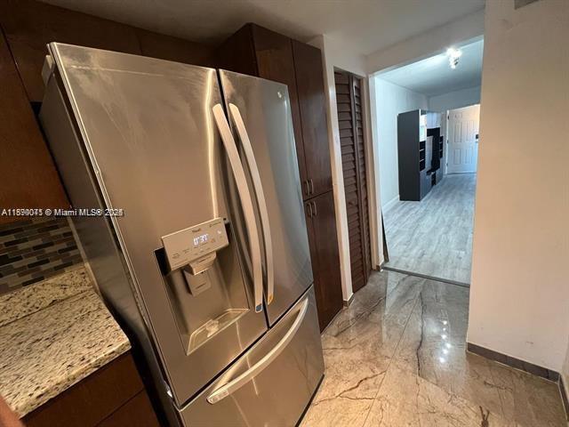 FLORIDIAN ARMS CONDO - Residential Lease