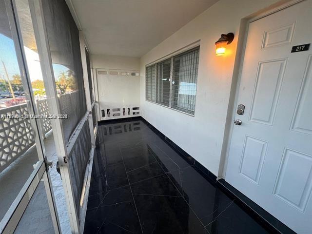 FLORIDIAN ARMS CONDO - Residential Lease