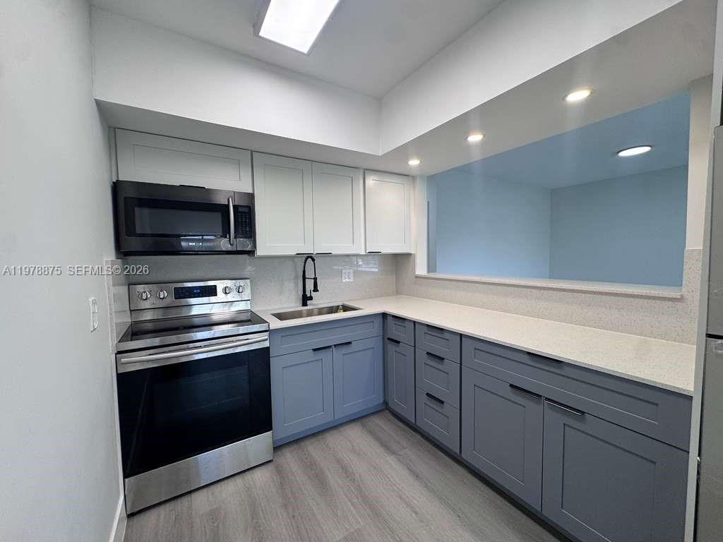 ENVOY APARTMENTS CONDOMIN - Residential