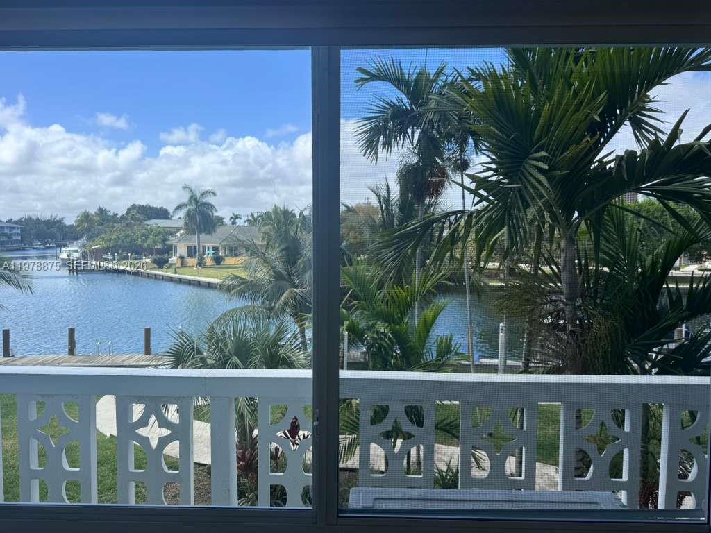 ENVOY APARTMENTS CONDOMIN - Residential