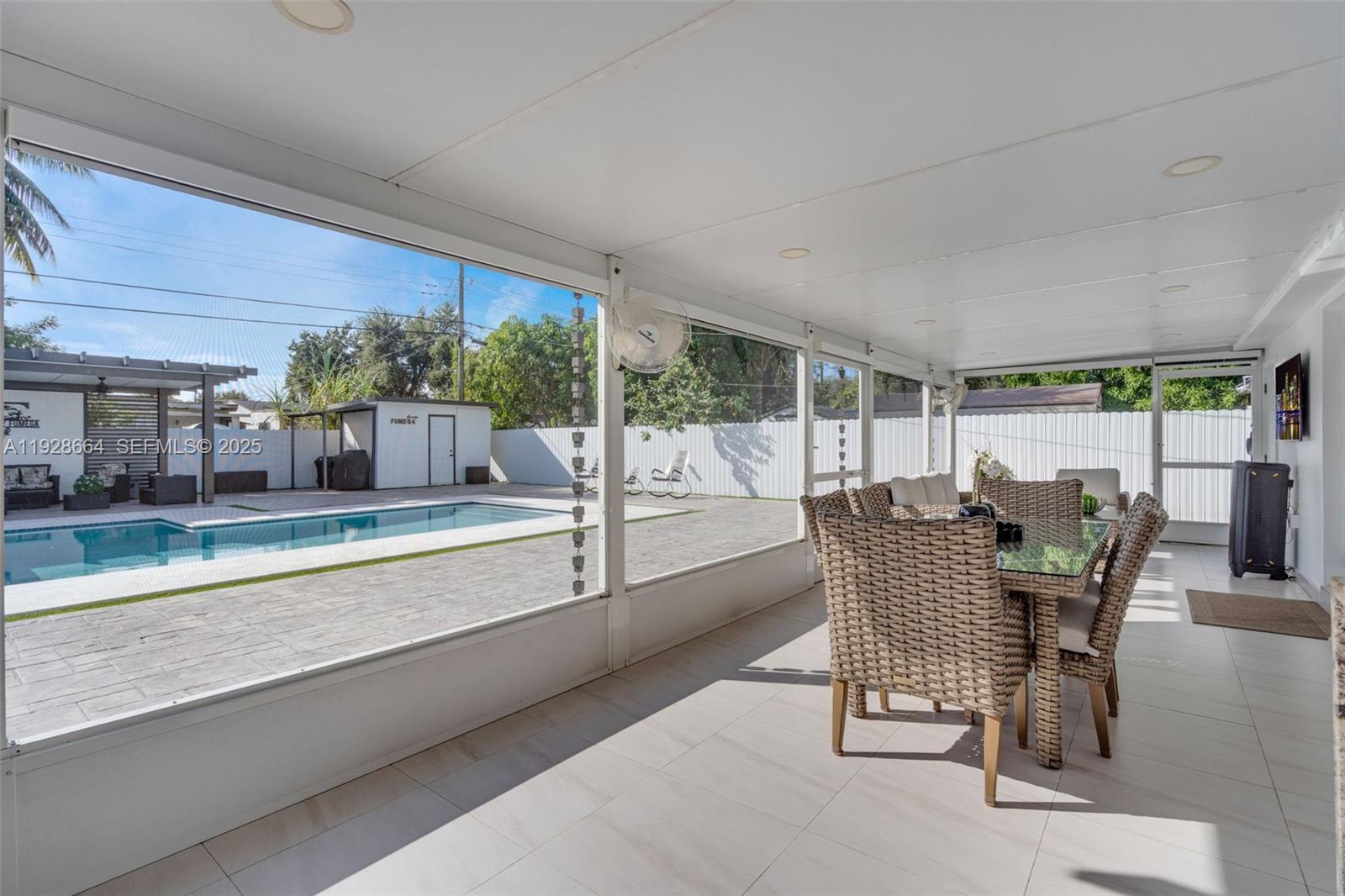 THE TROPICS AMD - Residential