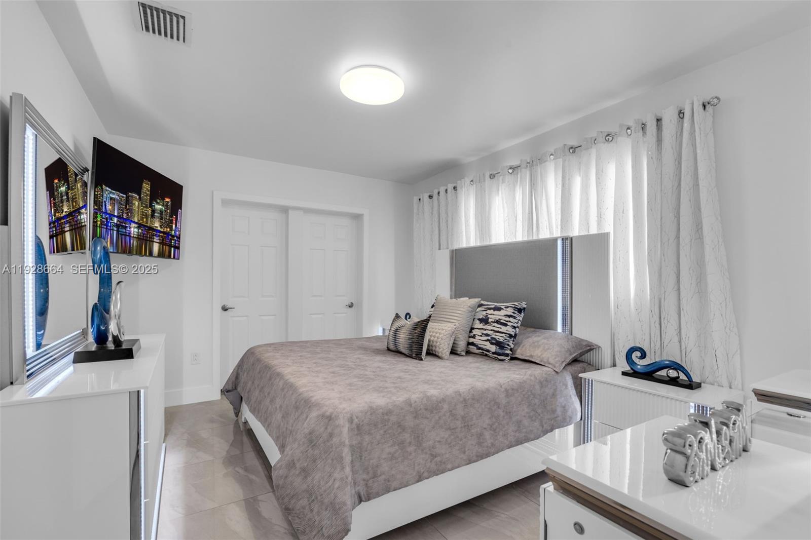 THE TROPICS AMD - Residential