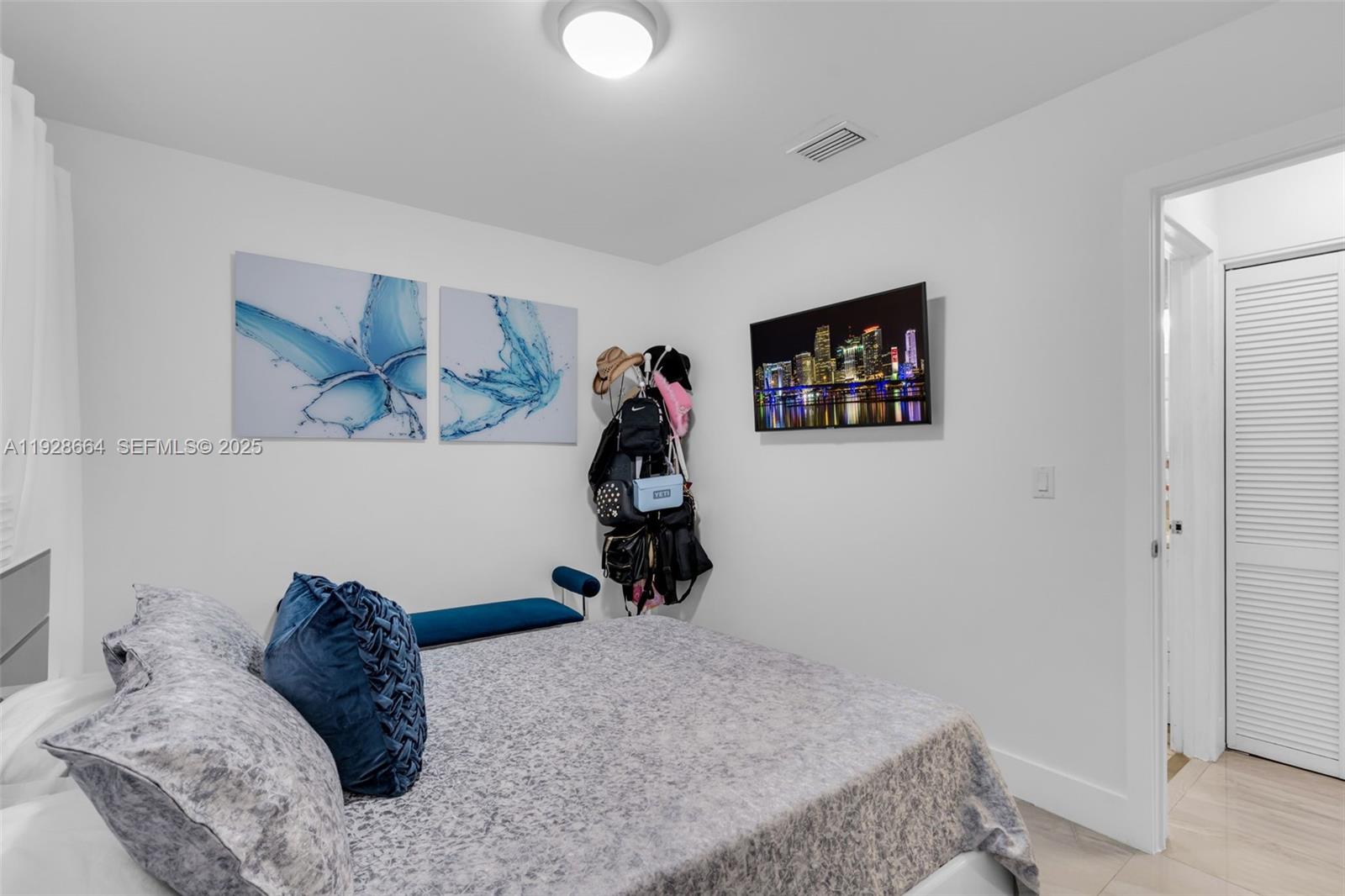 THE TROPICS AMD - Residential