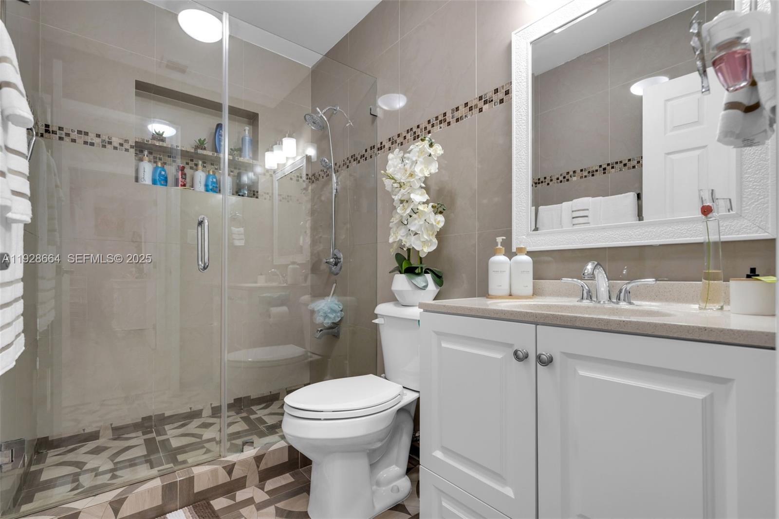 THE TROPICS AMD - Residential