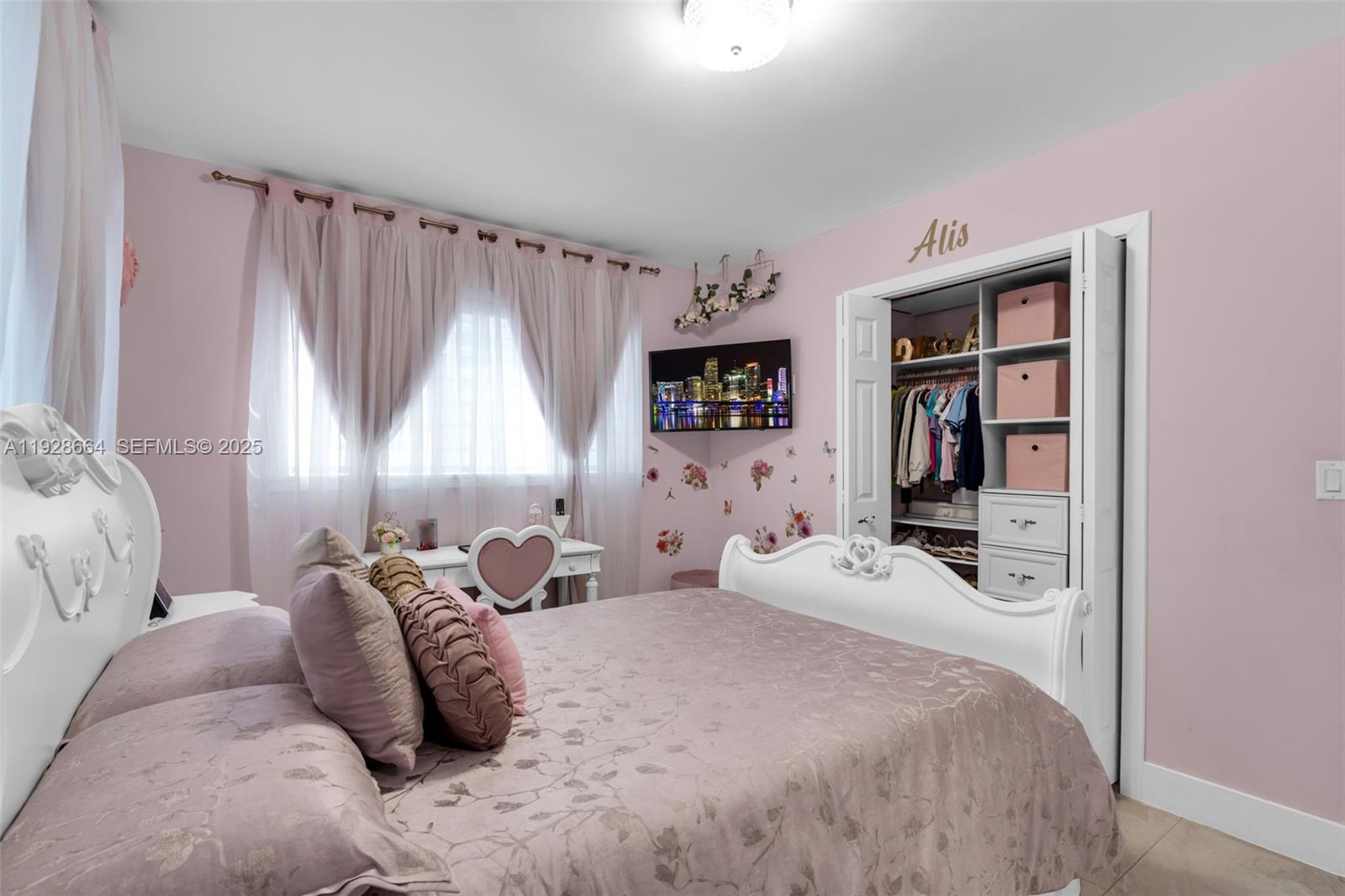 THE TROPICS AMD - Residential