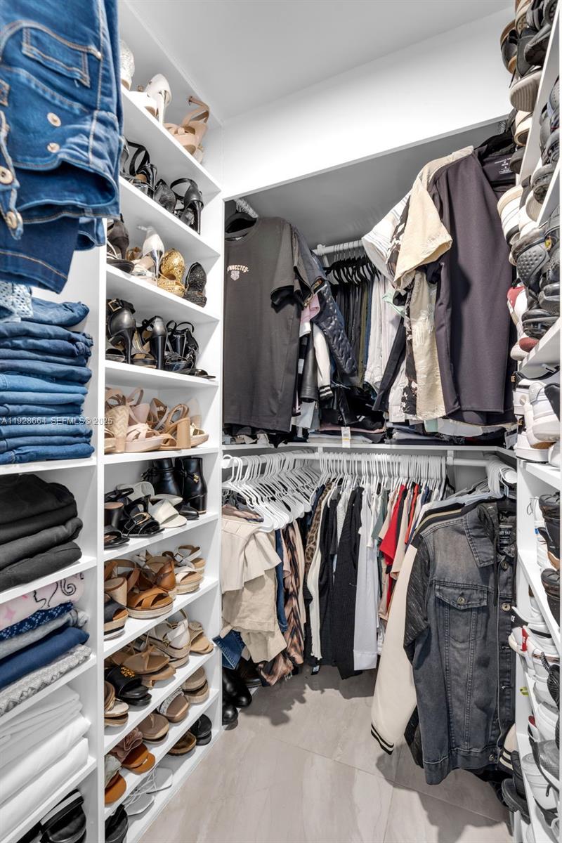 THE TROPICS AMD - Residential