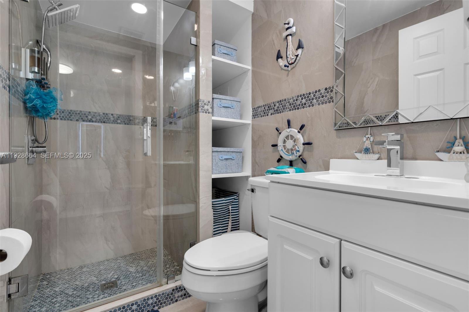 THE TROPICS AMD - Residential