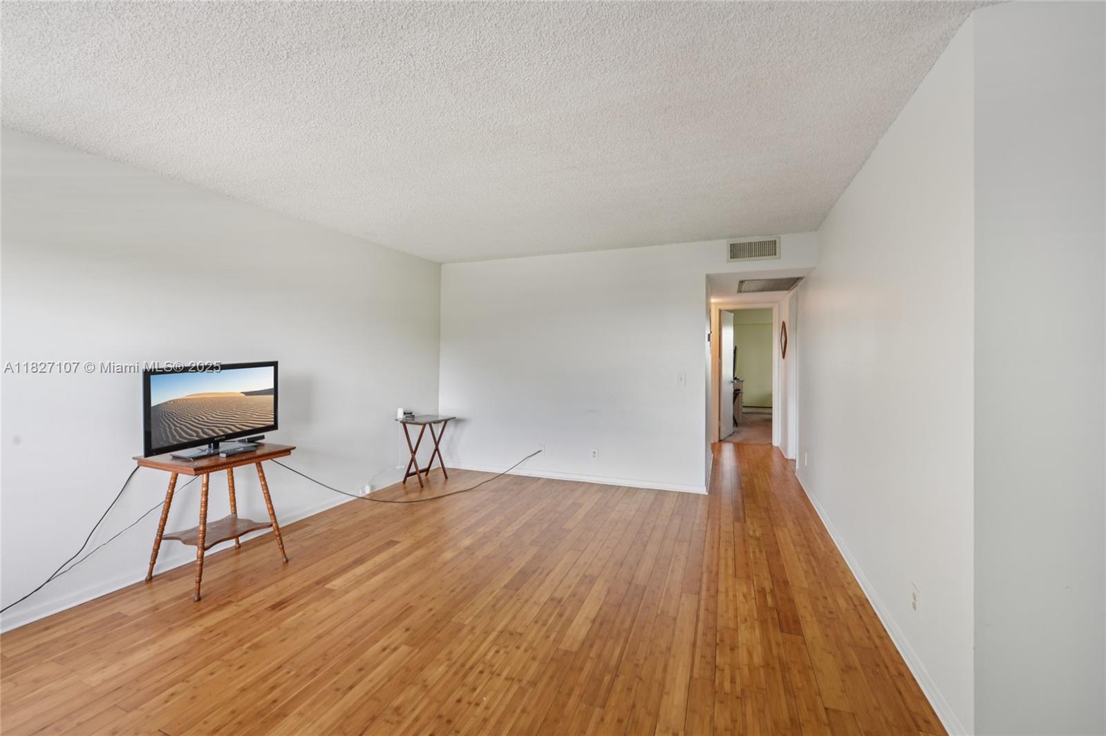 NEW HAMPTON AT CENTURY VI - Residential