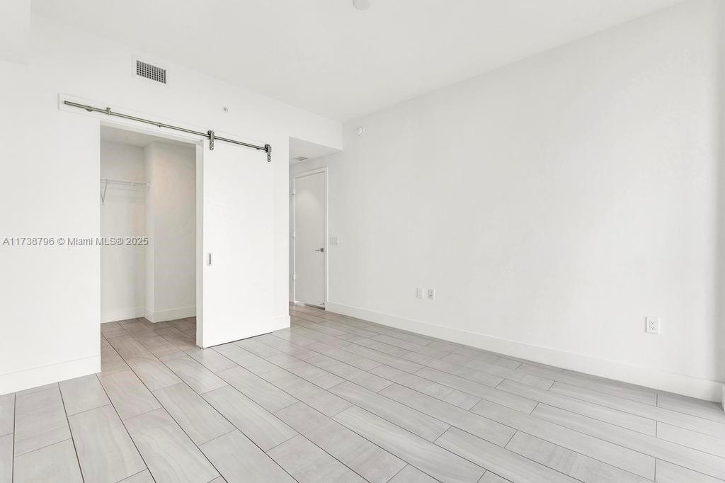 METROPICA NORTH TOWER ONE - Residential