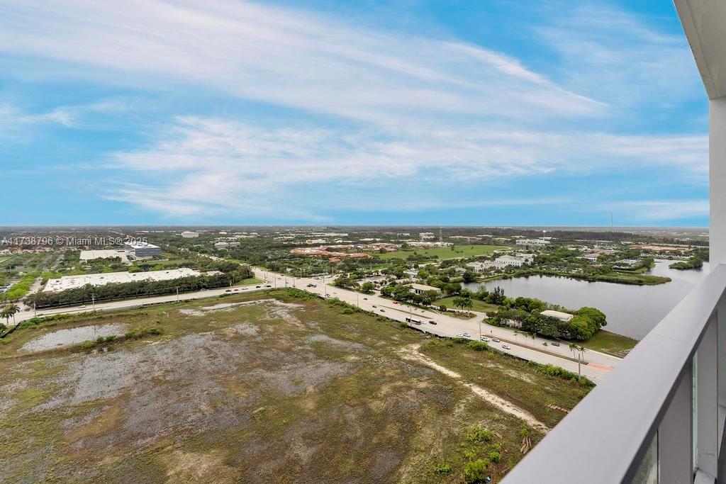 METROPICA NORTH TOWER ONE - Residential